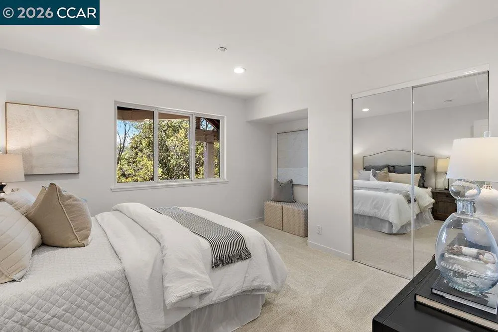 809 Mountain View Dr Lafayette, CA 94549