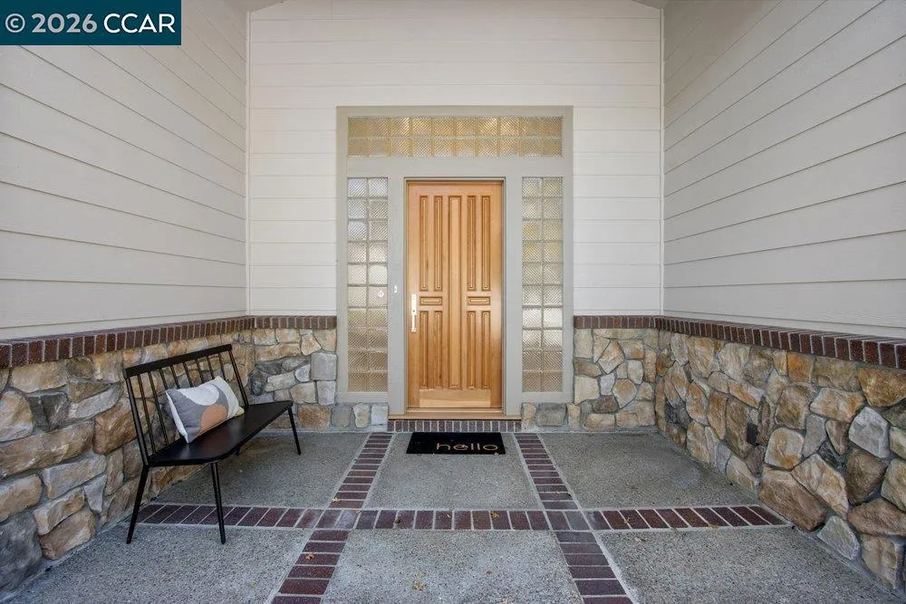 809 Mountain View Dr Lafayette, CA 94549