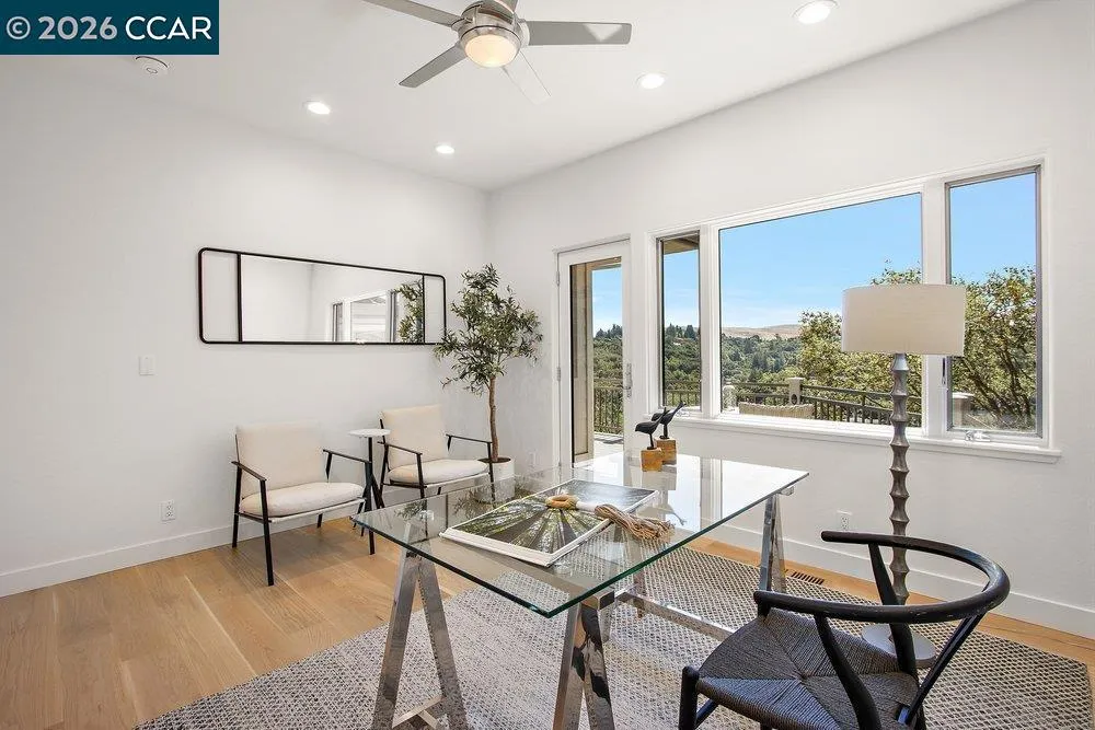 809 Mountain View Dr Lafayette, CA 94549