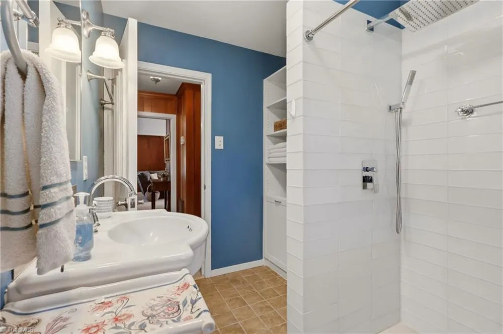 3617 Liberty Road Greensboro, NC 27406