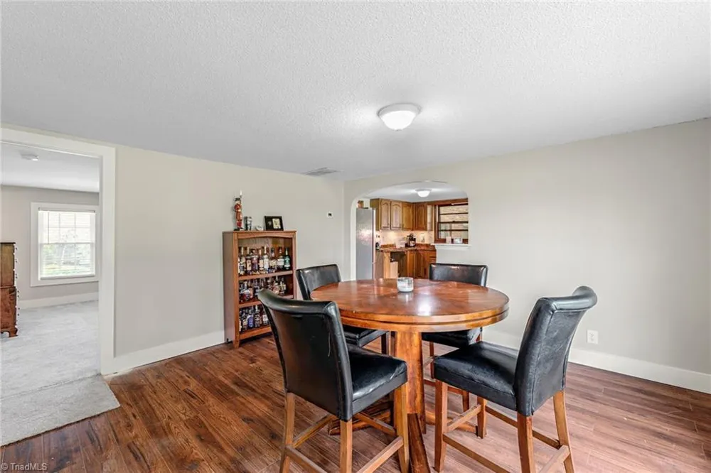 7549 Sunnyvale Drive High Point, NC 27265