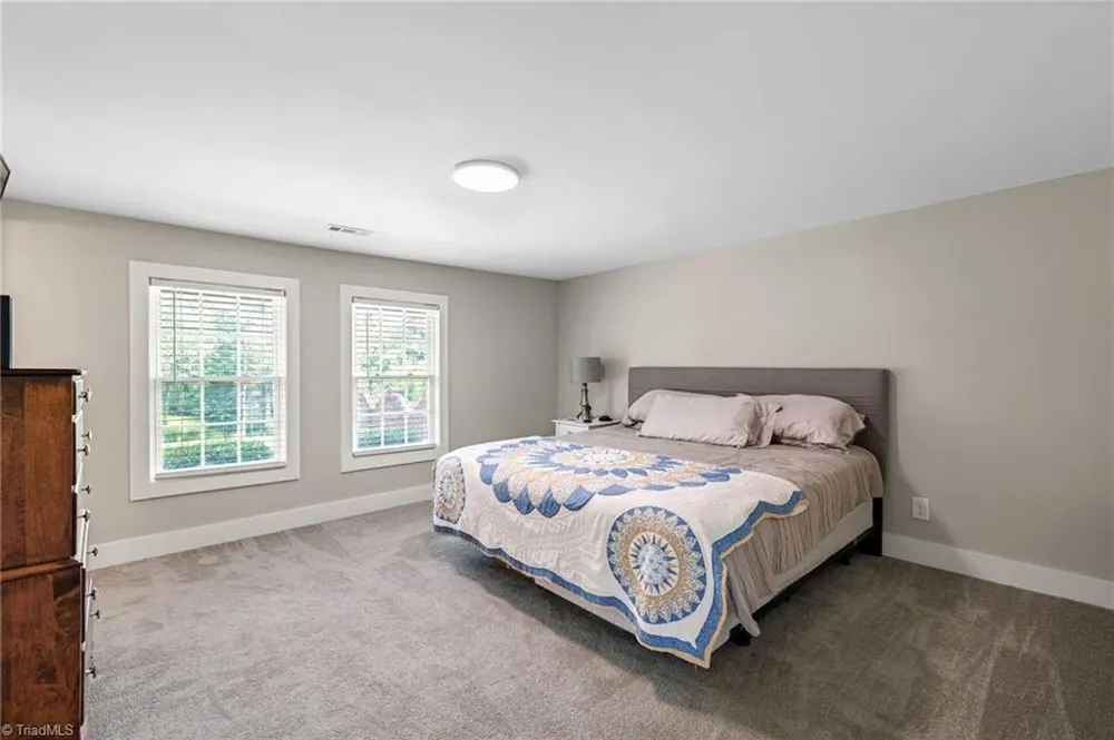 7549 Sunnyvale Drive High Point, NC 27265