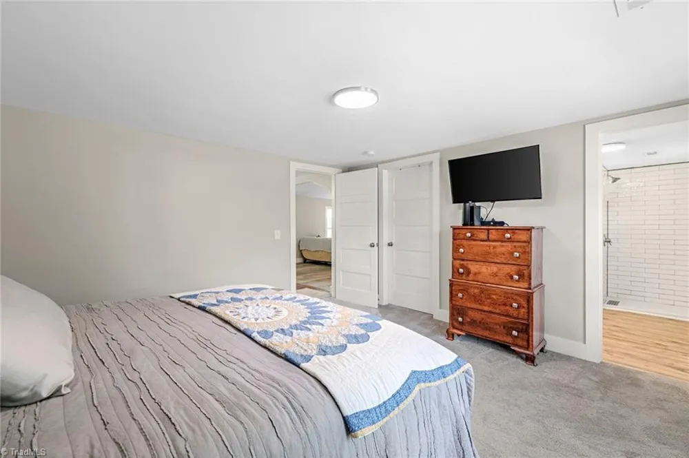 7549 Sunnyvale Drive High Point, NC 27265