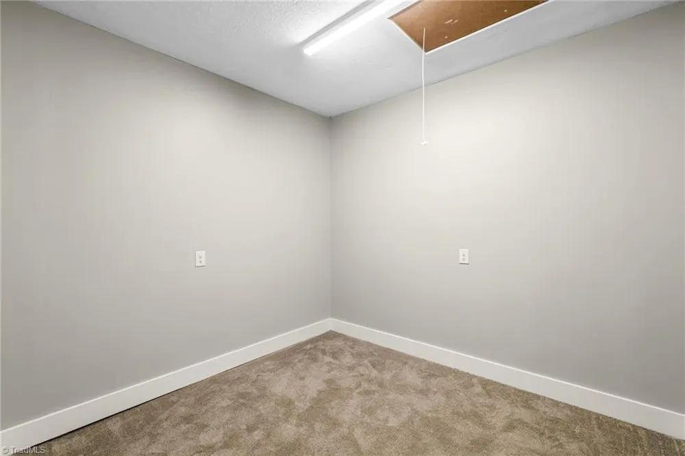 7549 Sunnyvale Drive High Point, NC 27265