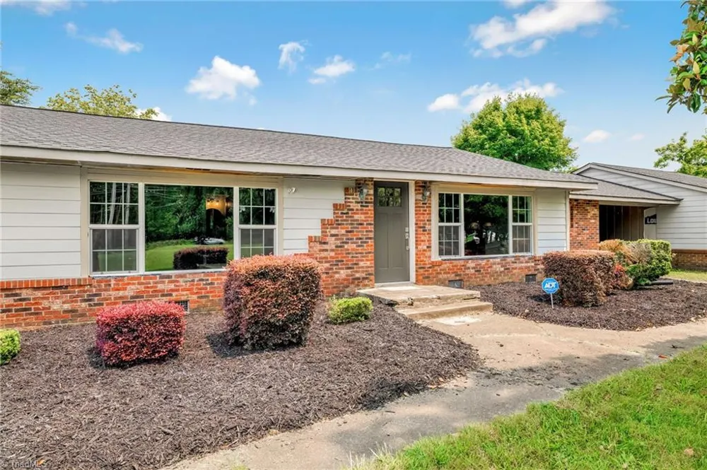 7549 Sunnyvale Drive High Point, NC 27265