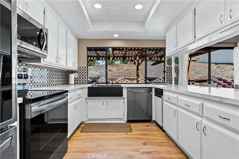 22024 Vacation Drive Canyon Lake, CA 92587