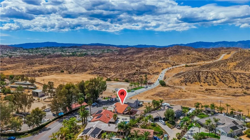 22024 Vacation Drive Canyon Lake, CA 92587