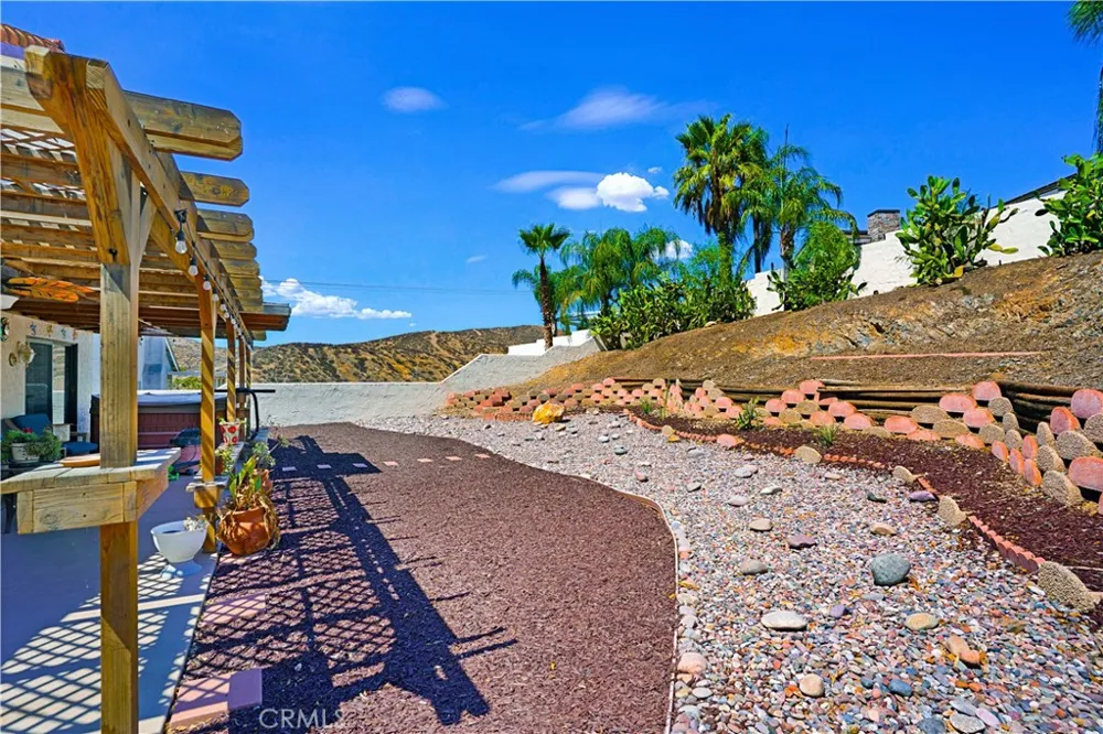 22024 Vacation Drive Canyon Lake, CA 92587