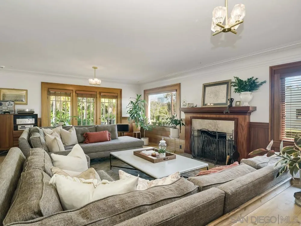 3226 Brant St San Diego, CA 92103