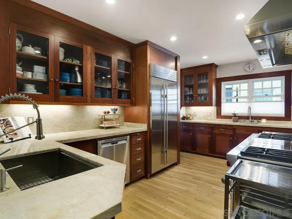 3226 Brant St San Diego, CA 92103