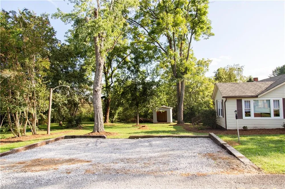 149 Gilreath Brook Street North Wilkesboro, NC 28659