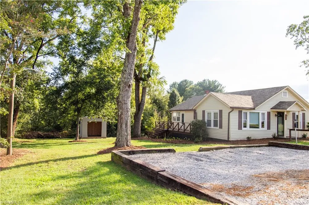 149 Gilreath Brook Street North Wilkesboro, NC 28659