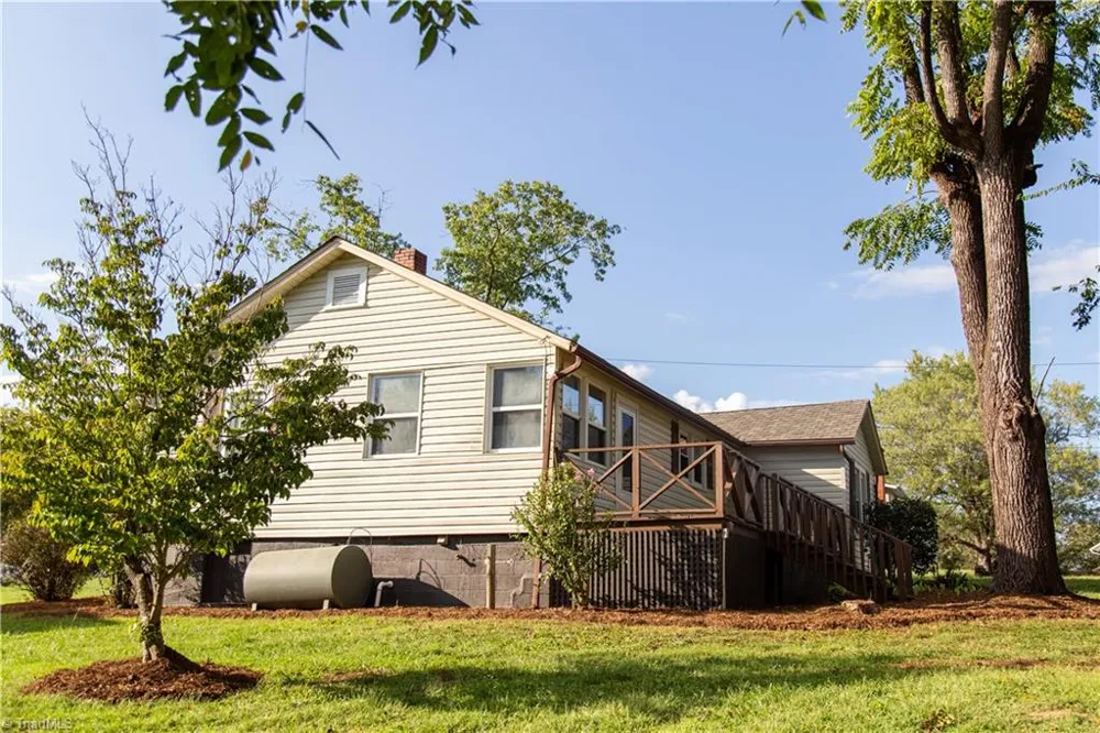 149 Gilreath Brook Street North Wilkesboro, NC 28659