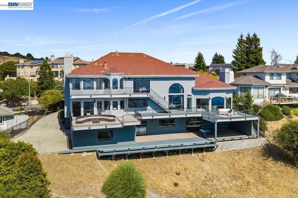 13331 Campus Dr Oakland, CA 94619