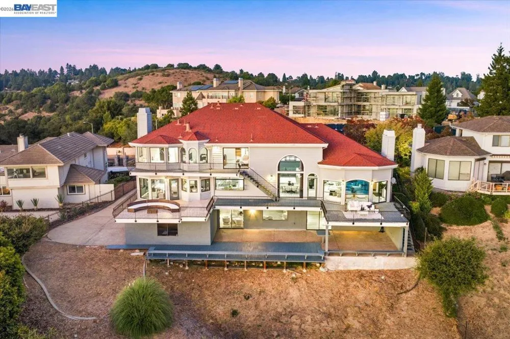13331 Campus Dr Oakland, CA 94619