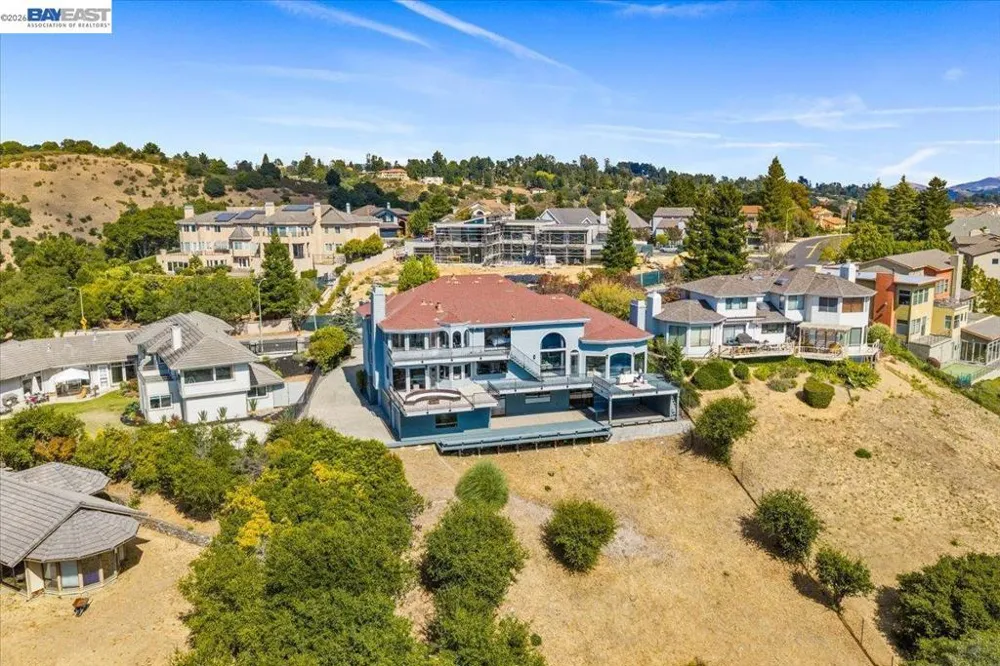 13331 Campus Dr Oakland, CA 94619