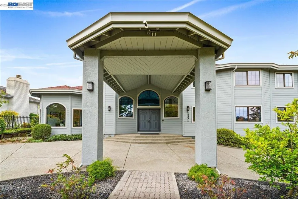 13331 Campus Dr Oakland, CA 94619