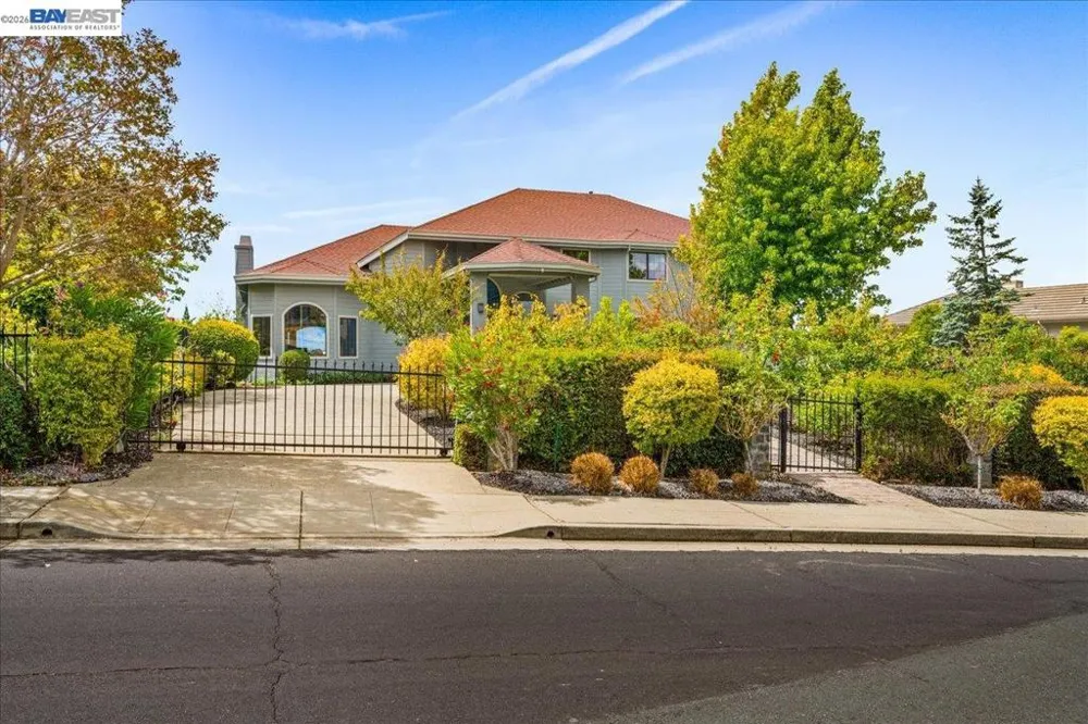 13331 Campus Dr Oakland, CA 94619