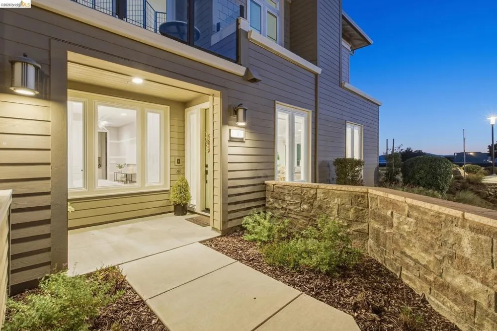 6 Waterline Pl Richmond, CA 94801