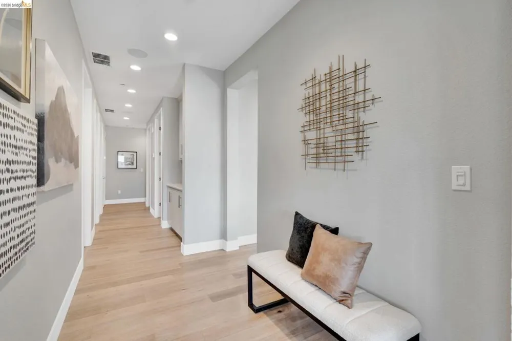6 Waterline Pl Richmond, CA 94801
