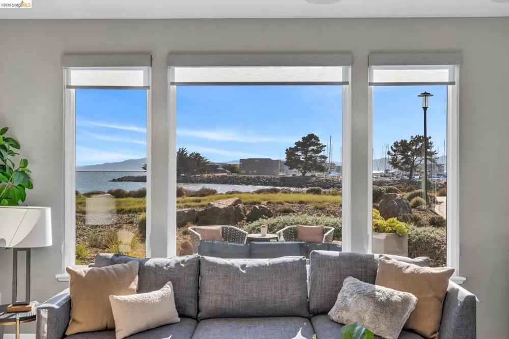 6 Waterline Pl Richmond, CA 94801