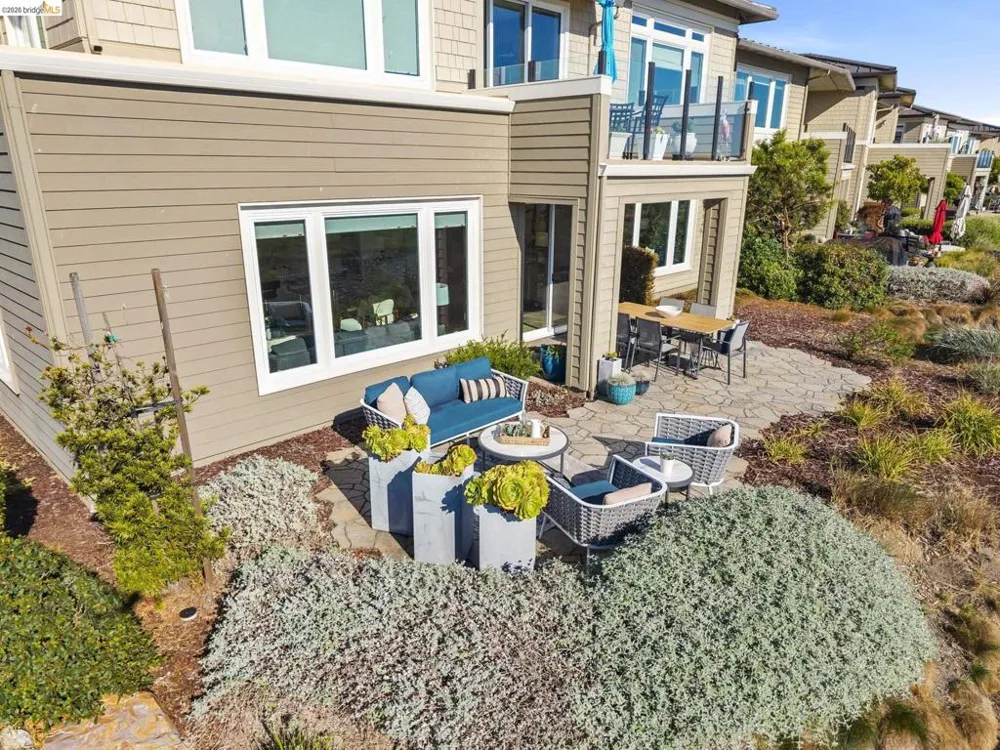 6 Waterline Pl Richmond, CA 94801