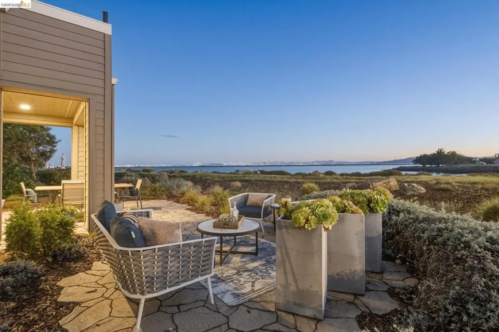 6 Waterline Pl Richmond, CA 94801