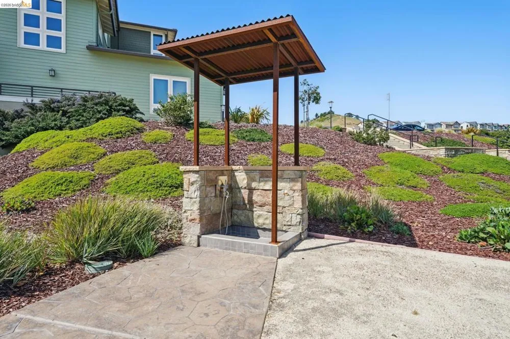 6 Waterline Pl Richmond, CA 94801