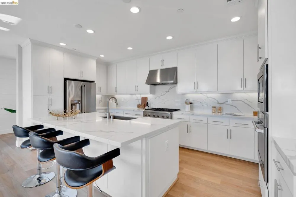 6 Waterline Pl Richmond, CA 94801