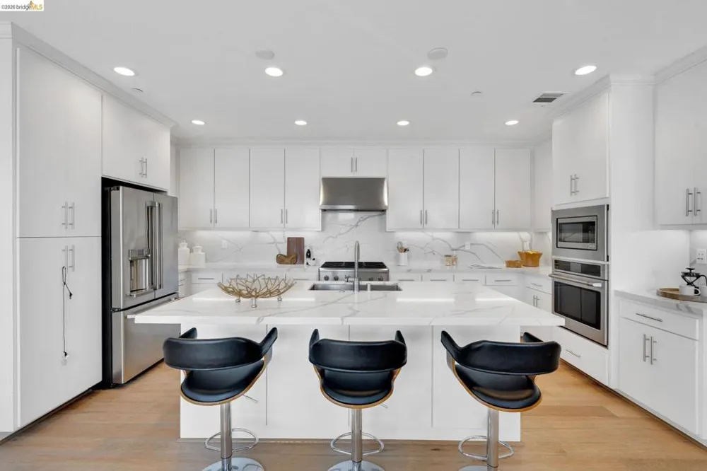 6 Waterline Pl Richmond, CA 94801