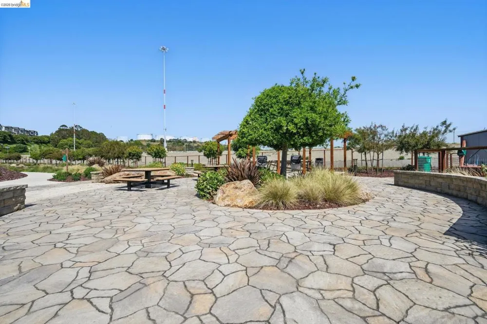 6 Waterline Pl Richmond, CA 94801