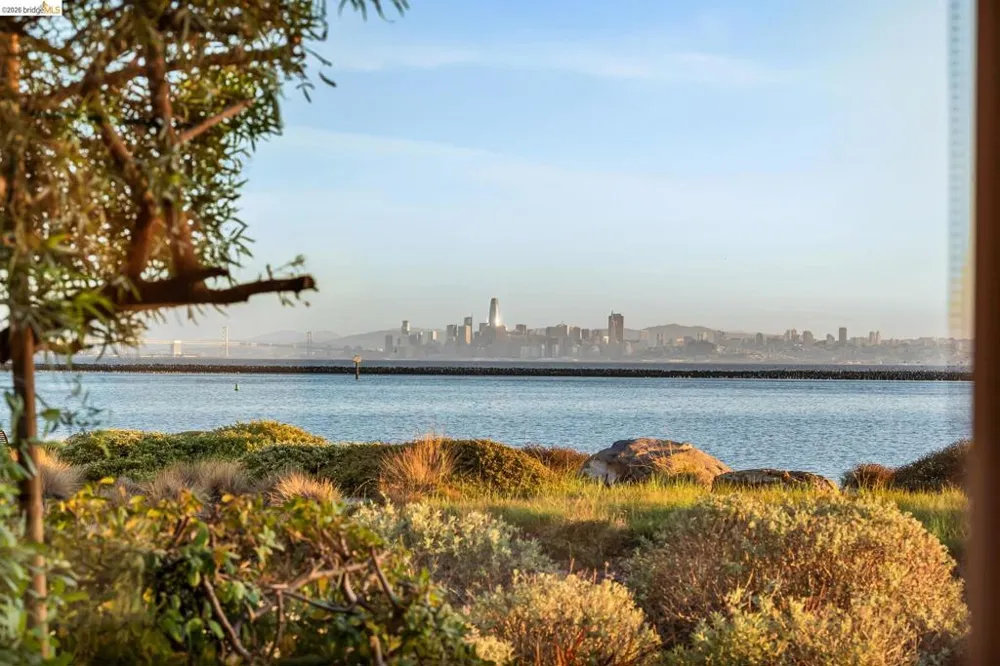6 Waterline Pl Richmond, CA 94801