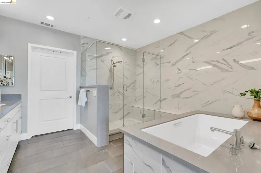 6 Waterline Pl Richmond, CA 94801