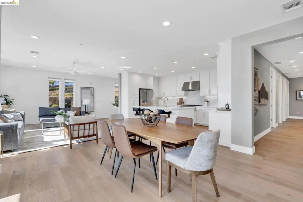 6 Waterline Pl Richmond, CA 94801