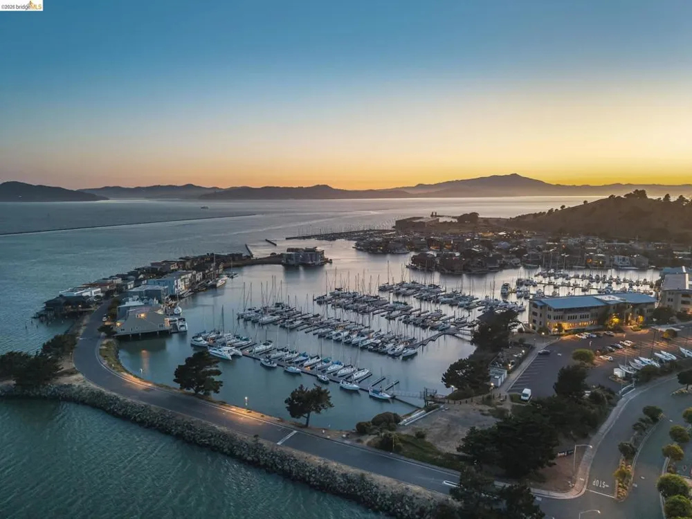 6 Waterline Pl Richmond, CA 94801