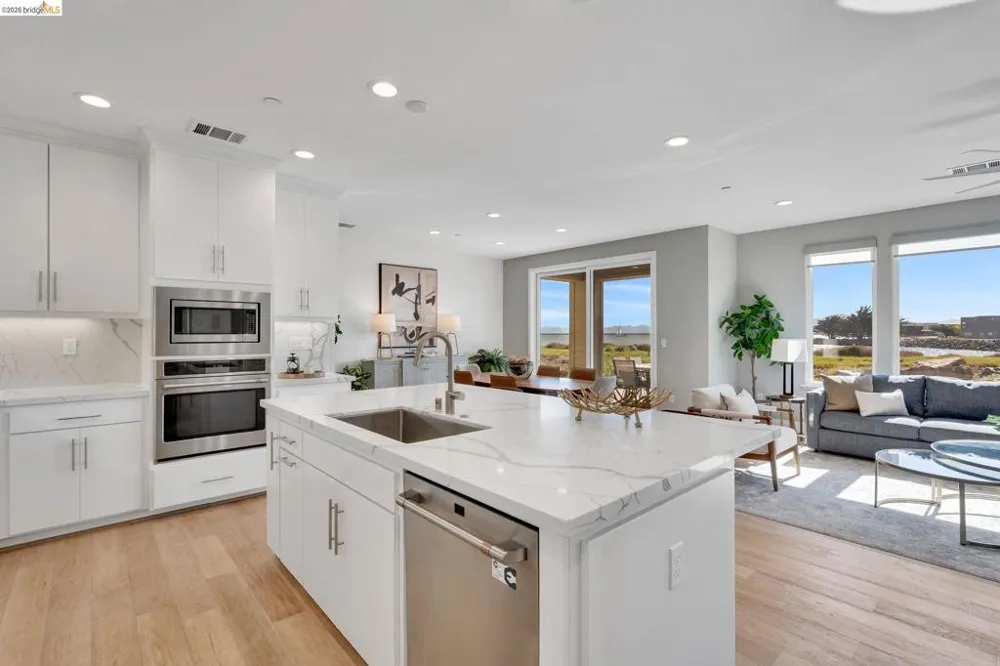 6 Waterline Pl Richmond, CA 94801