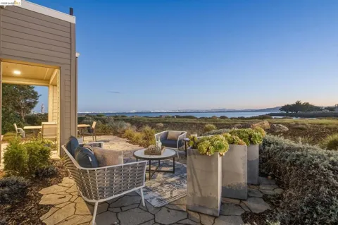 6 Waterline Pl