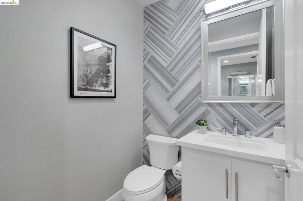 6 Waterline Pl Richmond, CA 94801