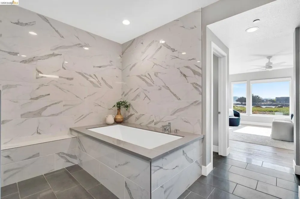 6 Waterline Pl Richmond, CA 94801