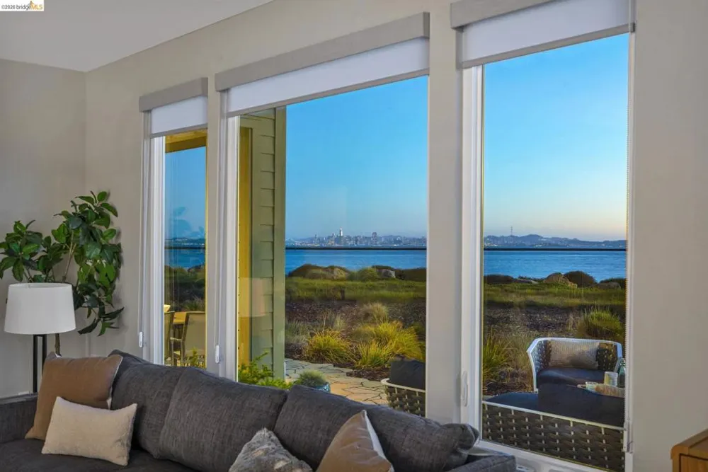 6 Waterline Pl Richmond, CA 94801