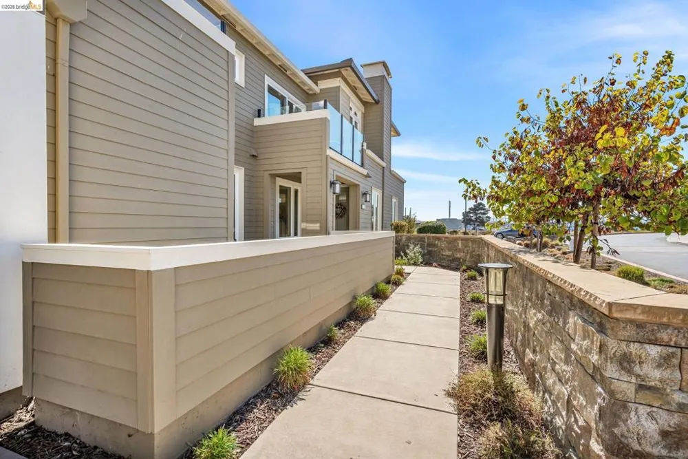 6 Waterline Pl Richmond, CA 94801