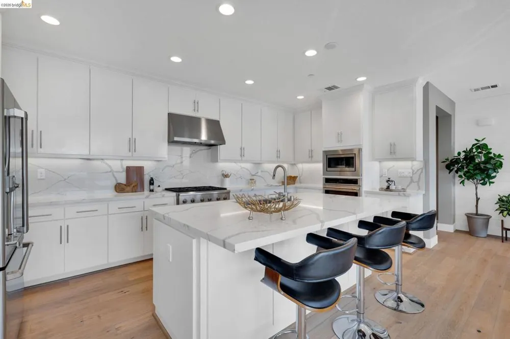 6 Waterline Pl Richmond, CA 94801