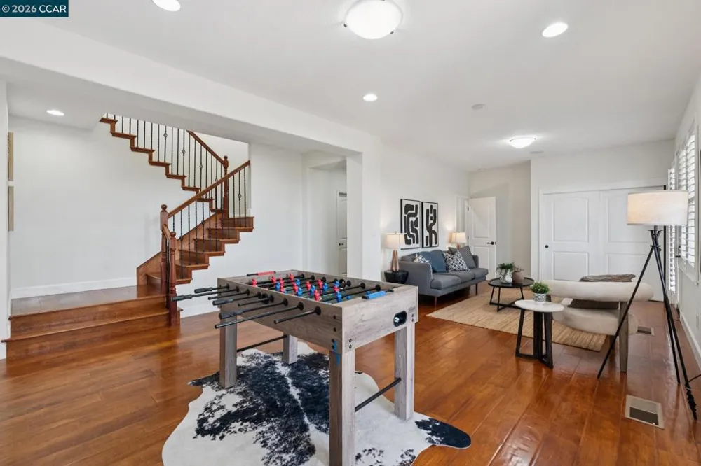4360 Kingswood Dr Concord, CA 94518