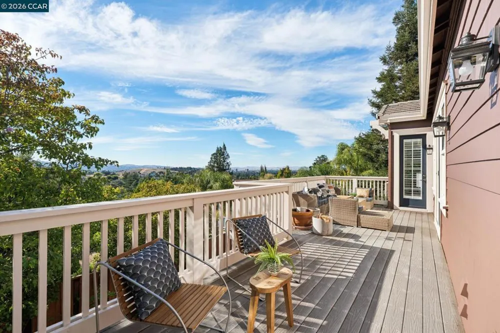 4360 Kingswood Dr Concord, CA 94518