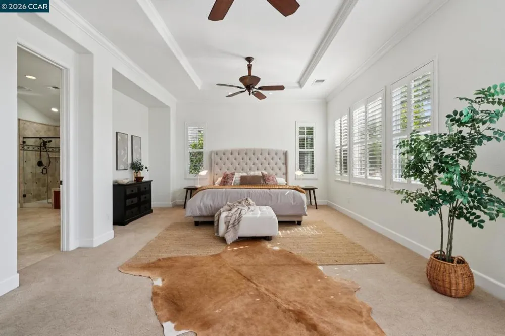 4360 Kingswood Dr Concord, CA 94518