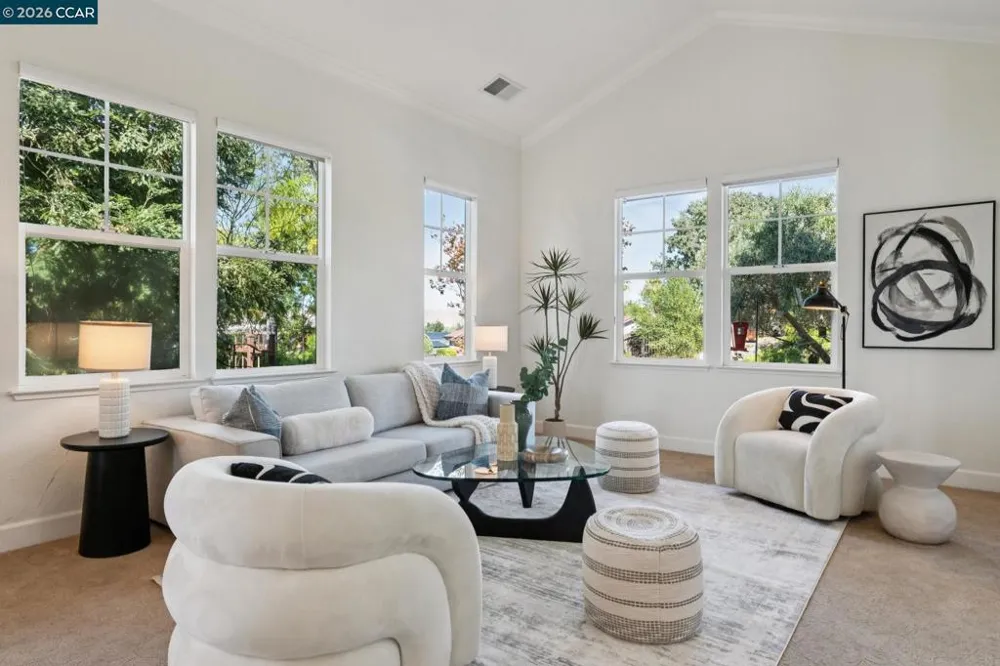4360 Kingswood Dr Concord, CA 94518