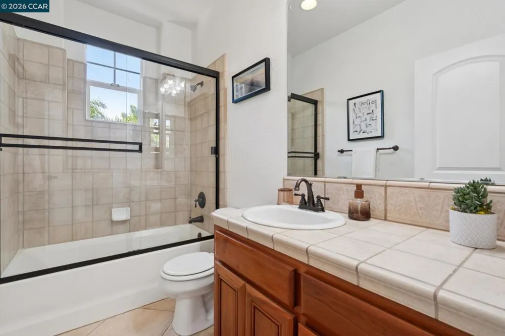 4360 Kingswood Dr Concord, CA 94518