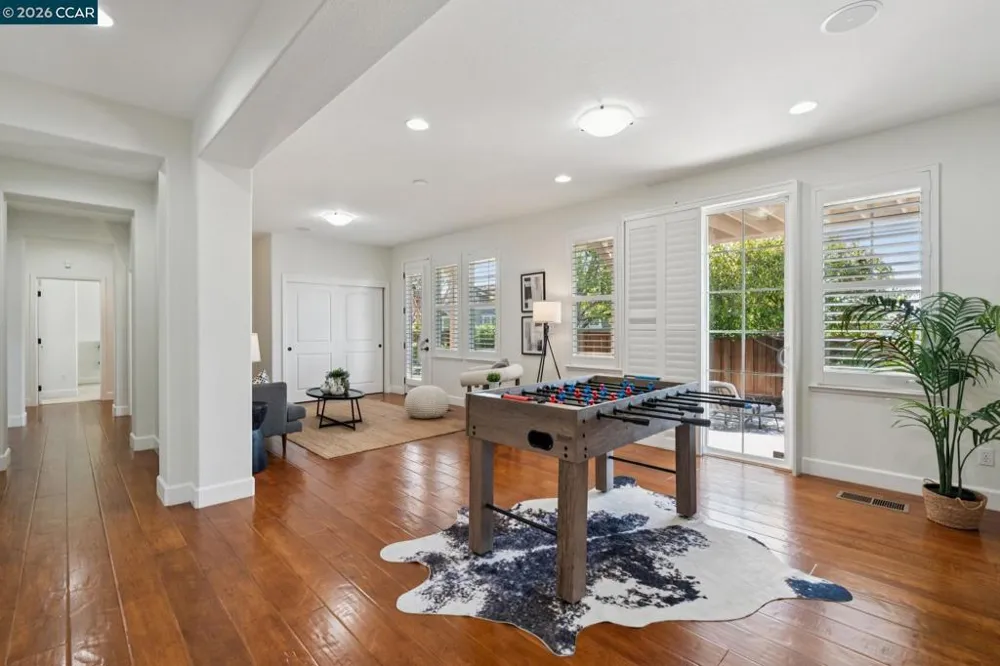 4360 Kingswood Dr Concord, CA 94518