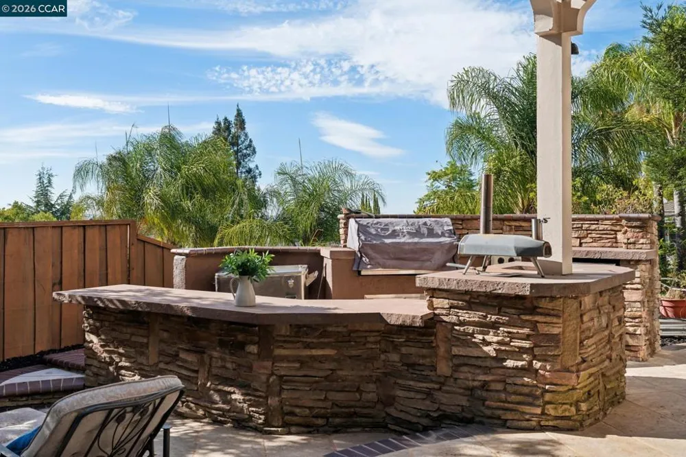 4360 Kingswood Dr Concord, CA 94518