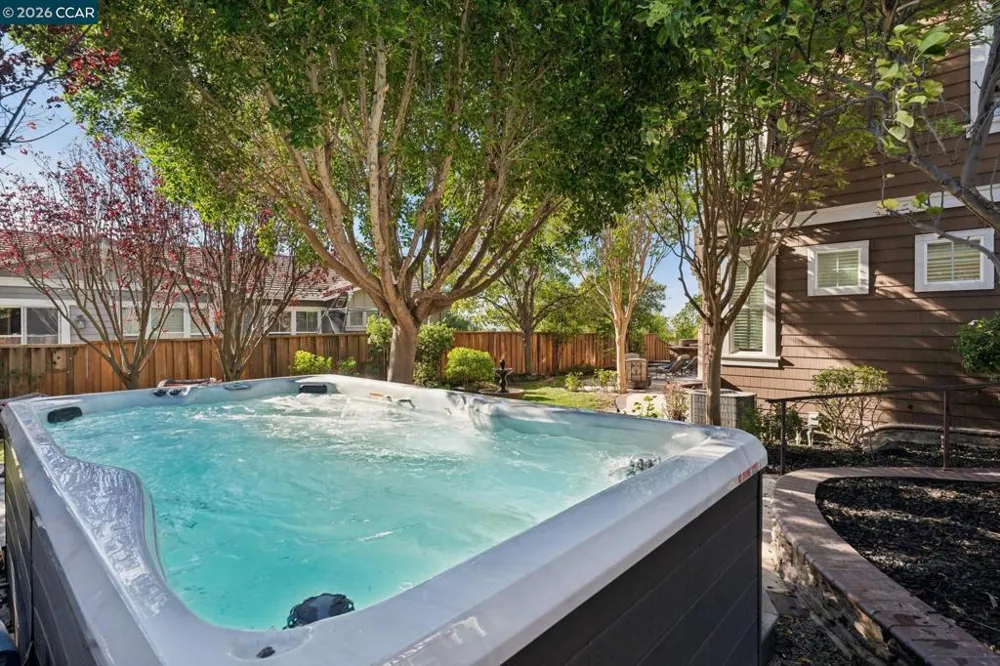 4360 Kingswood Dr Concord, CA 94518